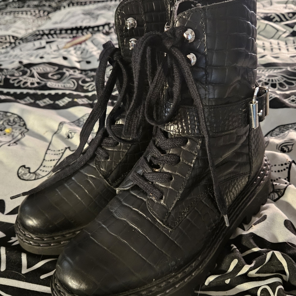 Crown Vintage Black Reptile Combat Boots 7 - Picture 2 of 11